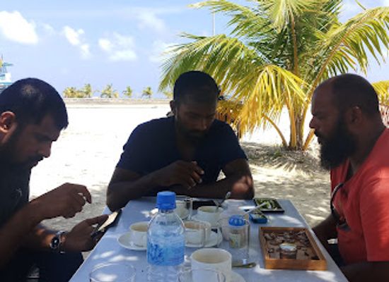 maldives/maafushi/restaurant/bandharu-kada