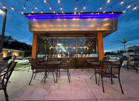 virginia/blue-ridge-highlands/restaurant/angelle-s-diner
