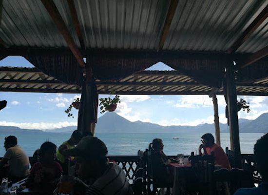 guatemala/panajachel/restaurant/catamaran