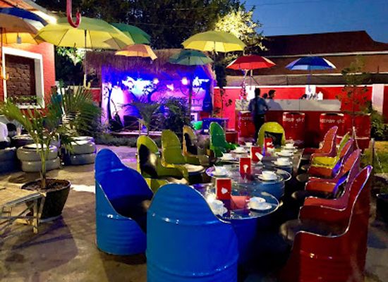 myanmar-burma/pyin-oo-lwin/restaurant/cherry-city-bar