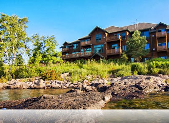 minnesota/north-shore/restaurant/grand-superior-lodge
