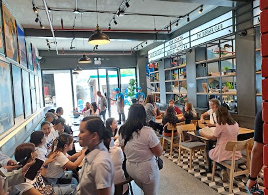 philippines/bicol-region/restaurant/biggs-camalig