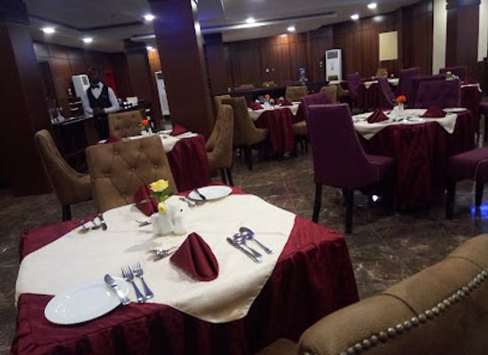 nigeria/awhum-waterfall/restaurant/emily-restaurant
