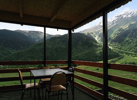 georgia/meskheti/restaurant/elie-s-cafe