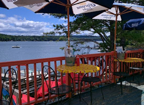 new-hampshire/monadnock-region/restaurant/town-docks-restaurant-summers-only