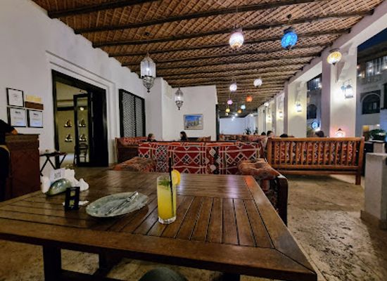 qatar/al-jassasiya-rock-carvings/restaurant/al-terrace-doha
