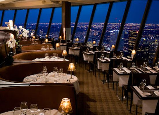 canada/toronto/harbourfront/restaurant/360-the-restaurant-at-the-cn-tower