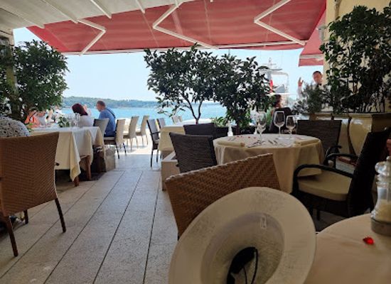 croatia/porec/restaurant/restaurant-divino