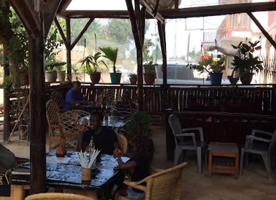 uganda/entebbe/restaurant/country-bar-restaurant