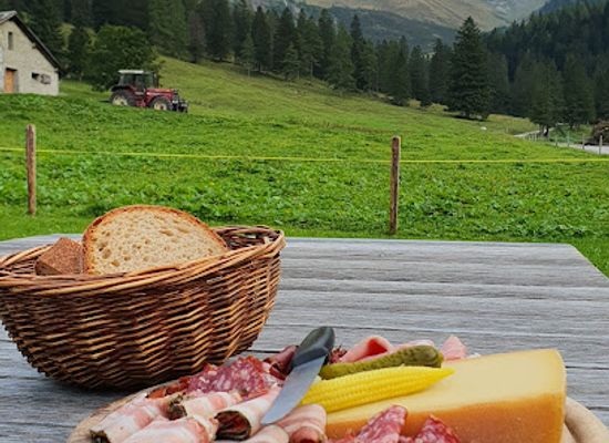 liechtenstein/furstin-gina-weg/restaurant/bergstubli