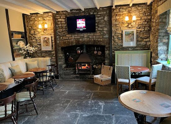 united-kingdom/glamorgan/restaurant/the-fox-at-penllyn