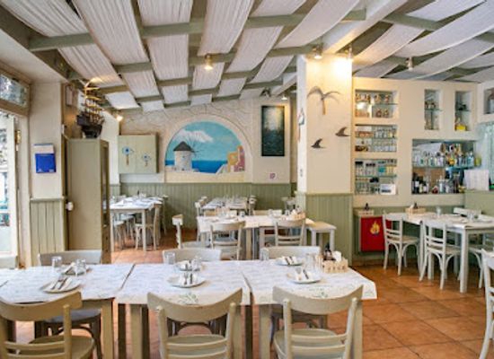 greece/thessaloniki/rotunda/restaurant/ouzerie-lola