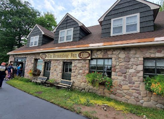 michigan/upper-peninsula/restaurant/the-brownstone-inn