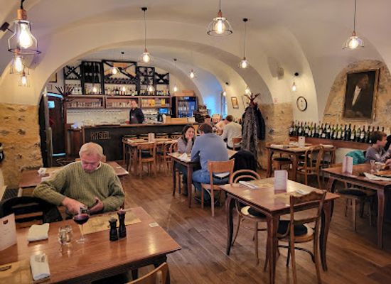 croatia/zumberak-mountains/restaurant/castle-bistro