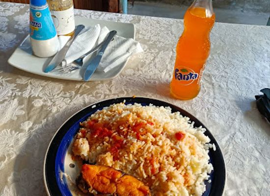 mozambique/tofo-beach/restaurant/banca-cadir