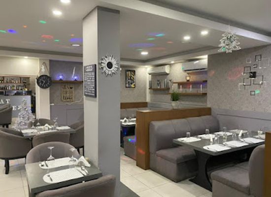gabon/minkebe-national-park/restaurant/restaurant-lynn-s