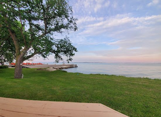 ohio/lake-erie-islands/restaurant/tavern-on-kelleys-island