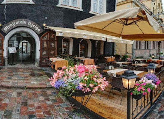lithuania/kaunas/restaurant/hunters-inn