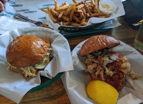 maine/biddeford/restaurant/fish-whistle