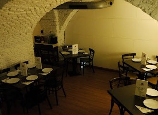 spain/madrid/chueca/restaurant/la-tavernetta