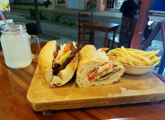 mexico/playa-del-carmen/restaurant/eat-bar