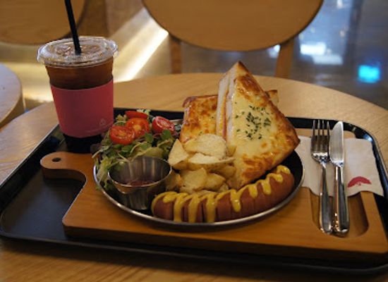 south-korea/daegu/kim-gwangseok-gil-street/restaurant/sweet-forest