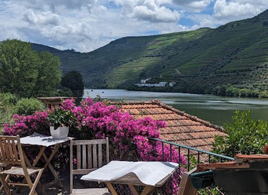 portugal/douro-valley/restaurant/writer-s-place