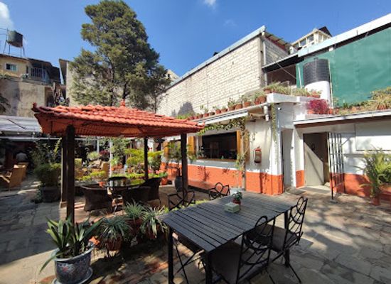 nepal/central-development-region/restaurant/dechenling-garden-restaurant
