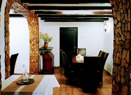 romania/iasi/restaurant/rustic