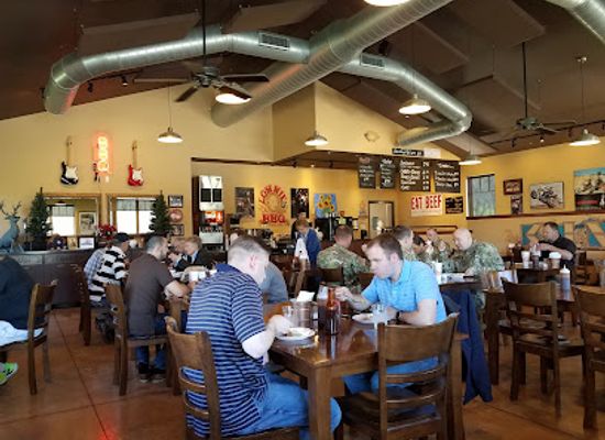 kansas/topeka/restaurant/lonnie-q-s-bbq