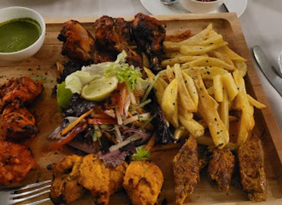 tanzania/central-zone/restaurant/akemi-revolving-restaurant