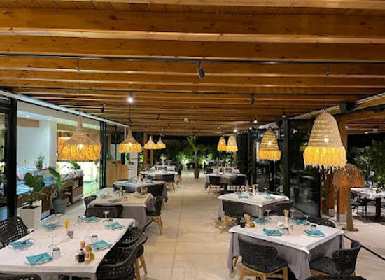 albania/dhermi-region/restaurant/restaurant-linguini-chef-tiku