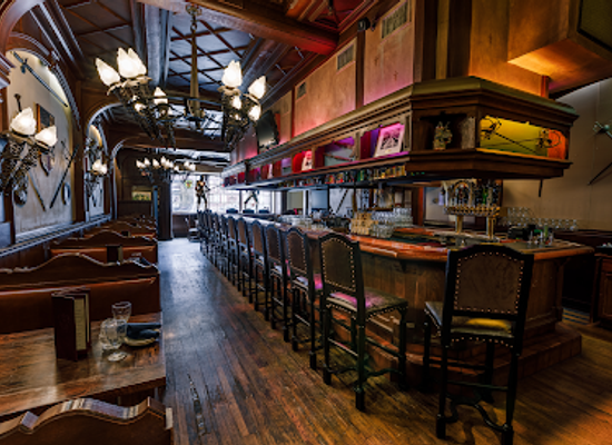 wisconsin/milwaukee/restaurant/mader-s-restaurant