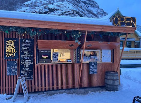 norway/sognefjord/restaurant/the-somewhat-larger-red-wagon