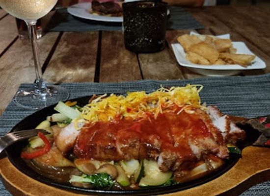 suriname/marowijne-district/restaurant/cirano-s-restaurant-en-terras