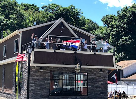 new-york/watkins-glen/restaurant/seneca-cheese-company-whiskey-cocktail-bar