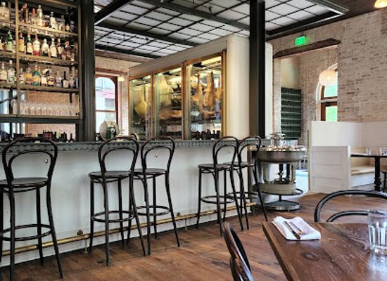 texas/east-texas/restaurant/cured