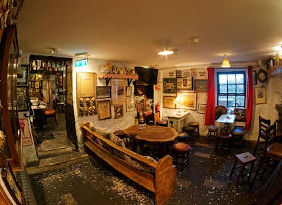 ireland/wicklow-mountains/restaurant/johnnie-fox-s-pub