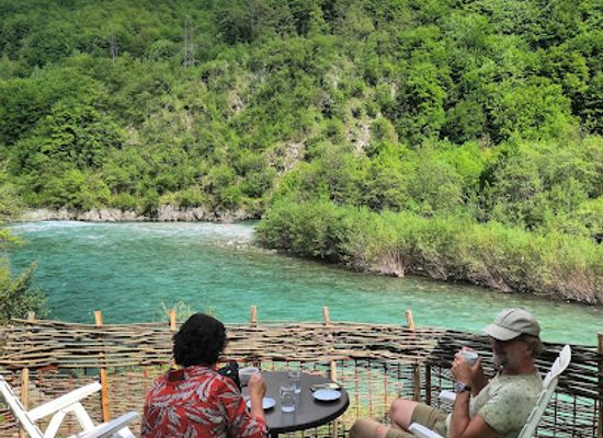 montenegro/bjelasica/restaurant/kafana-restart