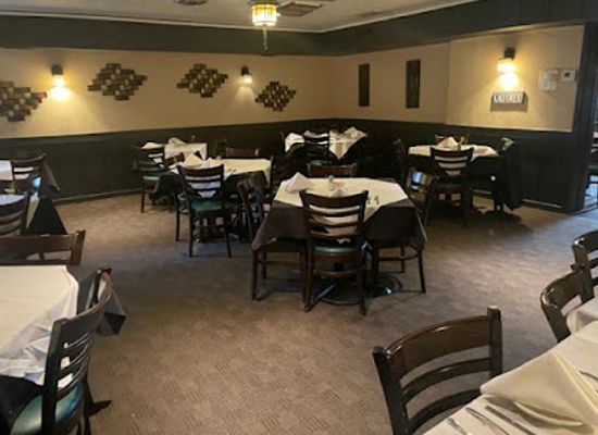 illinois/oak-lawn/restaurant/petey-s-bungalow-restaurant-and-lounge
