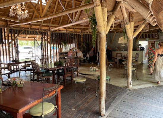 zimbabwe/mashonaland-east/restaurant/oak-tree