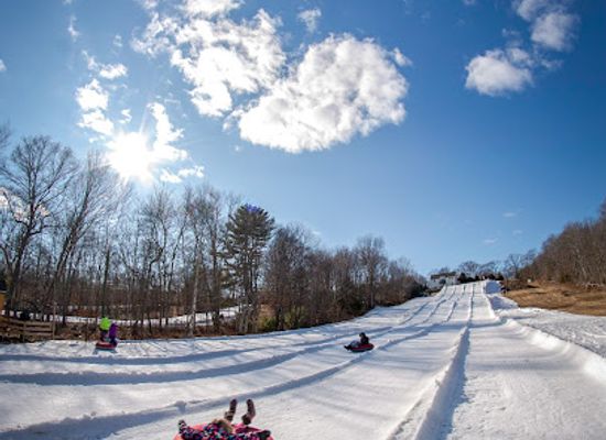 rhode-island/washington-county/restaurant/yawgoo-valley-snow-tubing-park