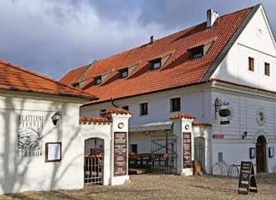 czechia/prague/restaurant/strahov-monastery-brewery