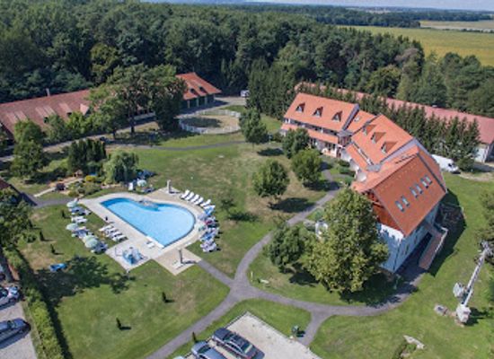 hungary/orseg/restaurant/abbazia-country-club