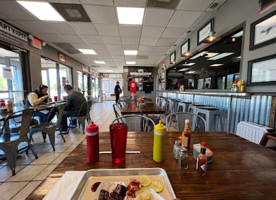 kansas/central-plains/restaurant/scott-s-kitchen-and-catering-at-hangar-29
