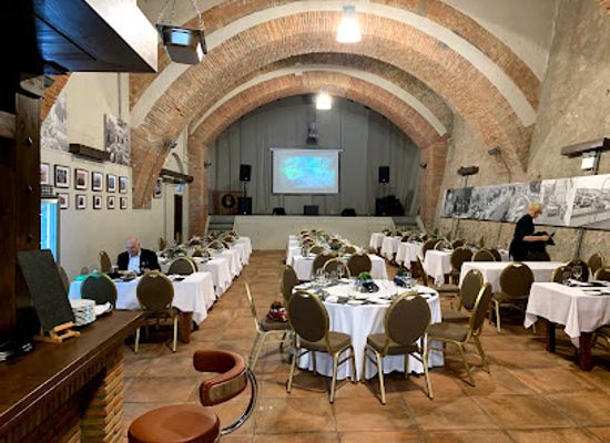 gibraltar/queensway-quay-marina/restaurant/hall-of-fame-restaurant