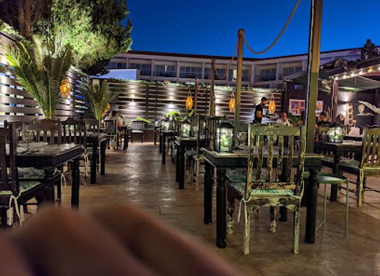 cyprus/paphos/kato-paphos/restaurant/the-lodge