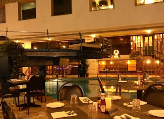 india/mumbai/andheri/restaurant/poolside-cafe