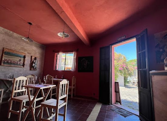 uruguay/colonia-del-sacramento/barrio-historico/restaurant/la-tapera-de-enrique