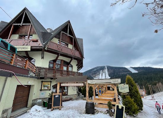 czechia/jizera-mountains/restaurant/restaurant-rotunda